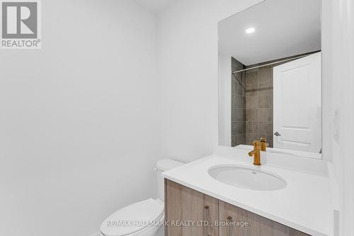 9 Persica Street, Richmond Hill, ON - Indoor Photo Showing Bathroom