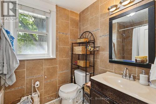 7 Carfrae Crescent, London, ON - Indoor Photo Showing Bathroom