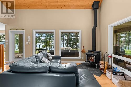 825 Cedar Bough Spur, Sidney Island, BC - Indoor Photo Showing Living Room With Fireplace