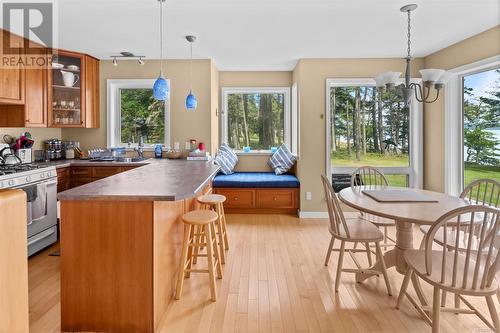 825 Cedar Bough Spur, Sidney Island, BC - Indoor