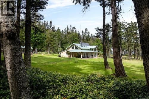 825 Cedar Bough Spur, Sidney Island, BC - Outdoor With Deck Patio Veranda