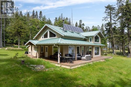 825 Cedar Bough Spur, Sidney Island, BC - Outdoor With Deck Patio Veranda