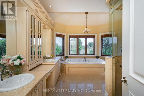 309 Treelawn Boulevard, Vaughan, ON - Indoor Photo Showing Bathroom