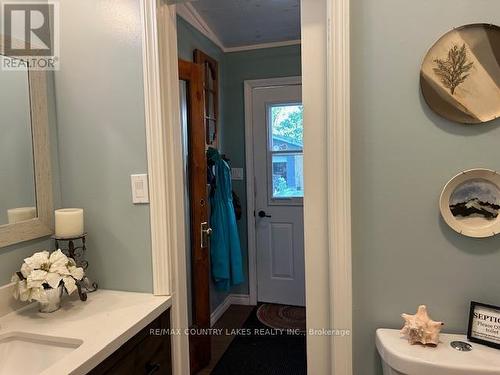 2481 Lakeshore Drive, Ramara, ON - Indoor Photo Showing Bathroom