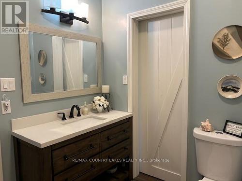 2481 Lakeshore Drive, Ramara, ON - Indoor Photo Showing Bathroom