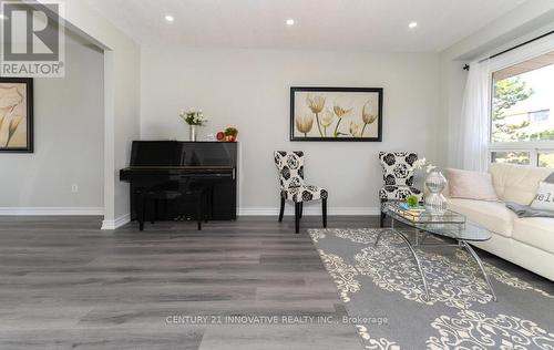 138 Ashton Crescent, Brampton (Central Park), ON - Indoor Photo Showing Living Room