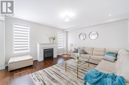 15 Deer Ridge Trail, Caledon, ON - Indoor Photo Showing Living Room With Fireplace