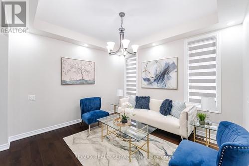 15 Deer Ridge Trail, Caledon, ON - Indoor Photo Showing Living Room