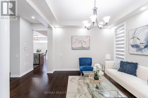 15 Deer Ridge Trail, Caledon, ON - Indoor Photo Showing Living Room