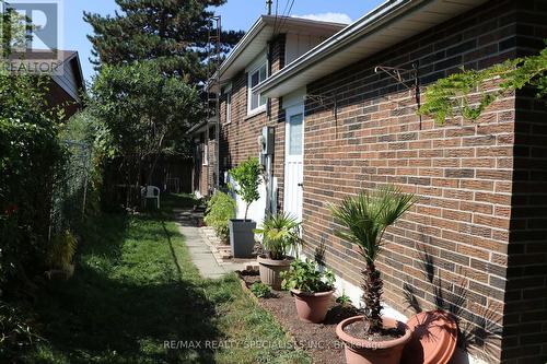 48 Tealham Drive S, Toronto, ON - Outdoor