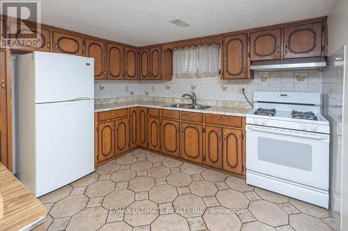 27 Harrow Drive, Toronto (Brookhaven-Amesbury), ON - Indoor Photo Showing Kitchen With Double Sink