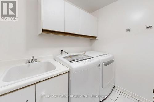 42 Brownstone Circle, Vaughan (Crestwood-Springfarm-Yorkhill), ON - Indoor Photo Showing Laundry Room