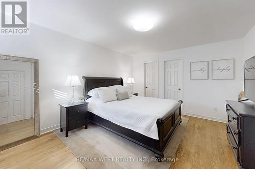 42 Brownstone Circle, Vaughan (Crestwood-Springfarm-Yorkhill), ON - Indoor Photo Showing Bedroom