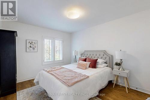 42 Brownstone Circle, Vaughan (Crestwood-Springfarm-Yorkhill), ON - Indoor Photo Showing Bedroom