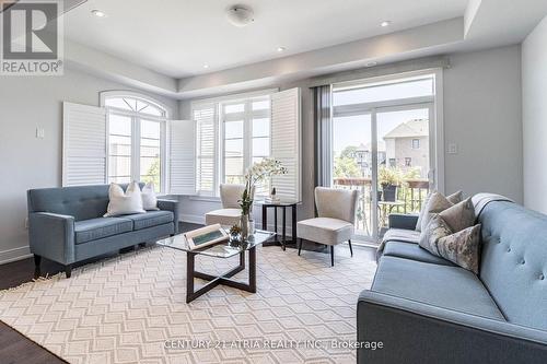 595 Mermaid Crescent, Mississauga, ON - Indoor Photo Showing Living Room