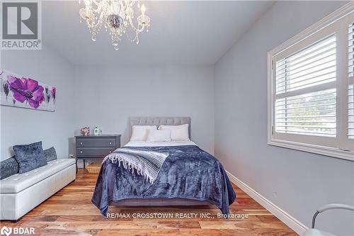 1104 Alfred Street, Innisfil, ON - Indoor Photo Showing Bedroom