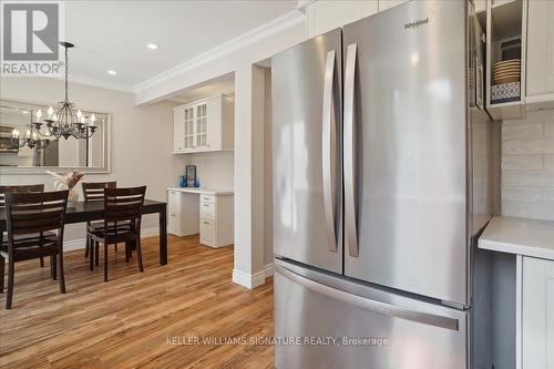 32 Wakefield Lane, Hamilton (Waterdown), ON - Indoor Photo Showing Dining Room