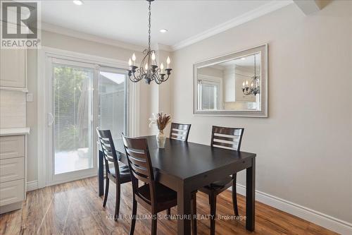 32 Wakefield Lane, Hamilton, ON - Indoor Photo Showing Dining Room