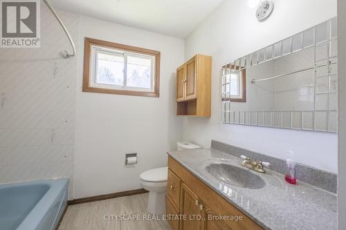 1195 Moira Street W, Quinte West, ON - Indoor Photo Showing Bathroom