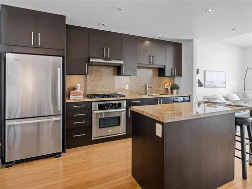 804-379 Tyee Rd, Victoria, BC - Indoor Photo Showing Kitchen With Upgraded Kitchen