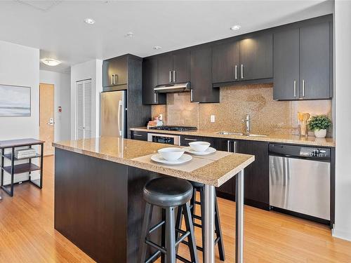 804-379 Tyee Rd, Victoria, BC - Indoor Photo Showing Kitchen With Upgraded Kitchen