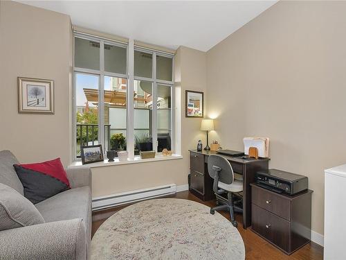 215-999 Burdett Ave, Victoria, BC - Indoor