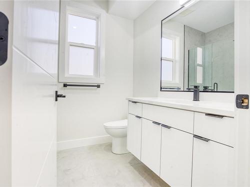 1303 Sandstone Lane, Langford, BC - Indoor Photo Showing Bathroom