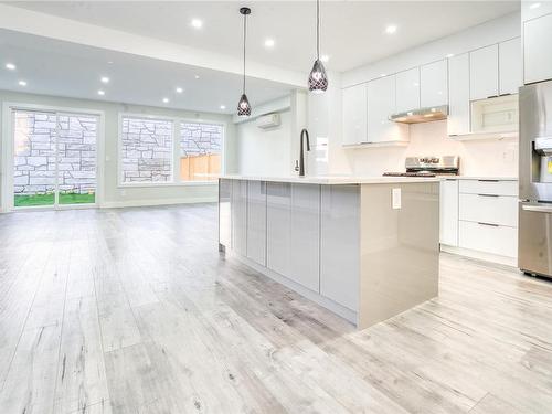 1303 Sandstone Lane, Langford, BC - Indoor Photo Showing Kitchen With Upgraded Kitchen