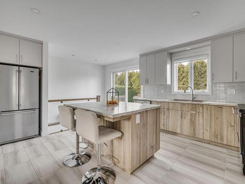 Kitchen - 910 Rue Des Mélèzes, Lévis (Les Chutes-De-La-Chaudière-Ouest), QC - Indoor Photo Showing Kitchen With Upgraded Kitchen