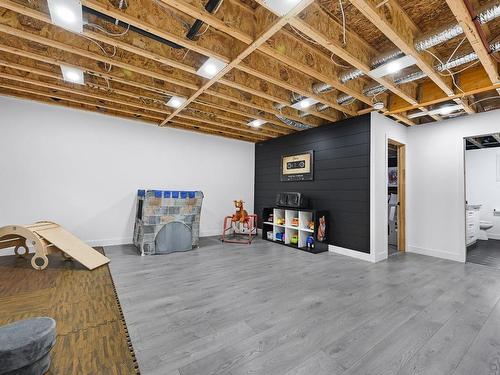 Family room - 54 Av. Du Château-D'Eau, Bedford - Ville, QC - Indoor Photo Showing Basement