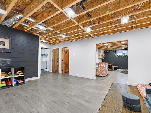 Family room - 54 Av. Du Château-D'Eau, Bedford - Ville, QC - Indoor Photo Showing Basement