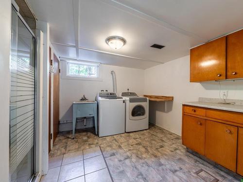 Powder room - 425 Rue Jean-De Brébeuf, Saint-Jean-Sur-Richelieu, QC - Indoor Photo Showing Laundry Room