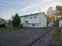 49 Hill Street  Amherst, NS B4H 2N2