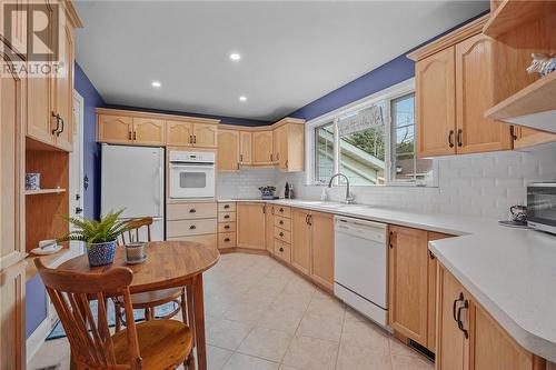 104 Kingston Court, Sudbury, ON - Indoor Photo Showing Kitchen