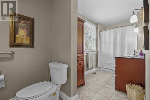 104 Kingston Court, Sudbury, ON - Indoor Photo Showing Bathroom