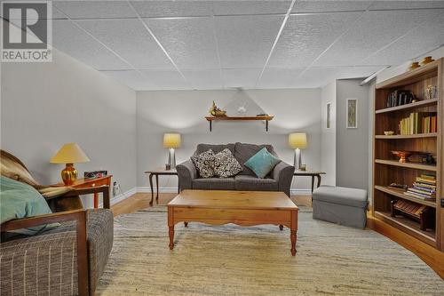 104 Kingston Court, Sudbury, ON - Indoor Photo Showing Living Room