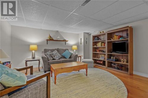 104 Kingston Court, Sudbury, ON - Indoor Photo Showing Living Room