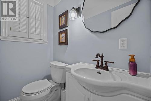 104 Kingston Court, Sudbury, ON - Indoor Photo Showing Bathroom