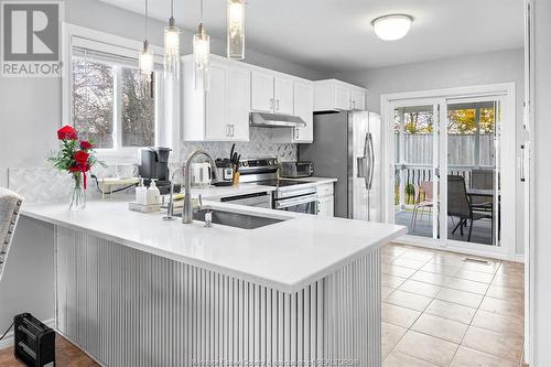 4787 Whitefish Crescent, Windsor, ON - Indoor Photo Showing Kitchen