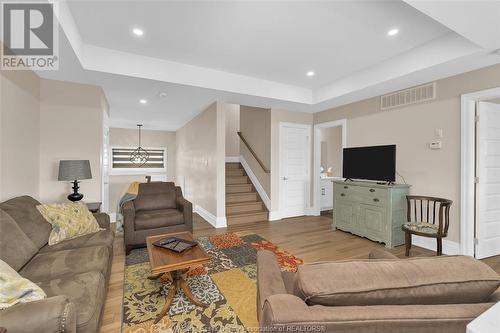 163 Lane Street, Essex, ON - Indoor Photo Showing Living Room