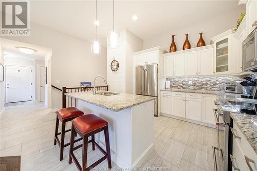 1137 Kassas Street, Lasalle, ON - Indoor Photo Showing Kitchen With Upgraded Kitchen