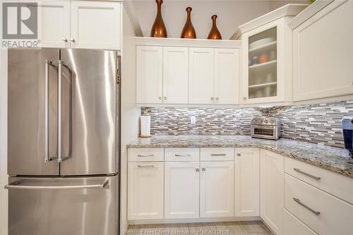 1137 Kassas Street, Lasalle, ON - Indoor Photo Showing Kitchen With Upgraded Kitchen