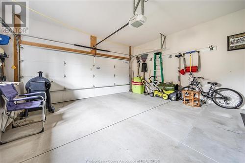 1137 Kassas Street, Lasalle, ON - Indoor Photo Showing Garage