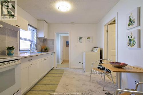 494 Church Street, Windsor, ON - Indoor Photo Showing Kitchen