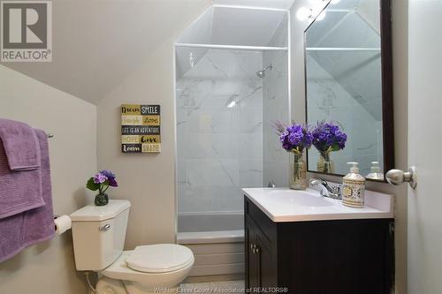 494 Church Street, Windsor, ON - Indoor Photo Showing Bathroom