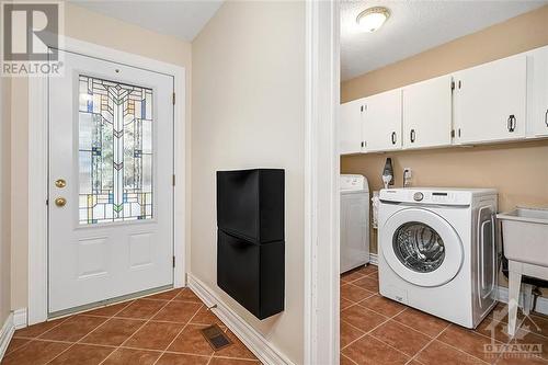 49 Foxfield Drive, Ottawa, ON - Indoor Photo Showing Laundry Room