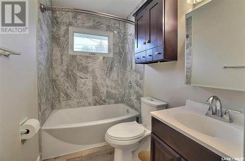 23 Donahue Avenue, Regina, SK - Indoor Photo Showing Bathroom