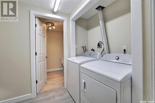 23 Donahue Avenue, Regina, SK - Indoor Photo Showing Laundry Room