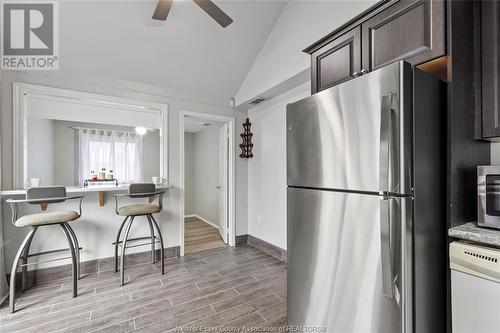 3247 Clemenceau Boulevard, Windsor, ON - Indoor Photo Showing Kitchen