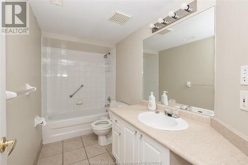 1323 Langlois Avenue Unit# 301, Windsor, ON - Indoor Photo Showing Bathroom